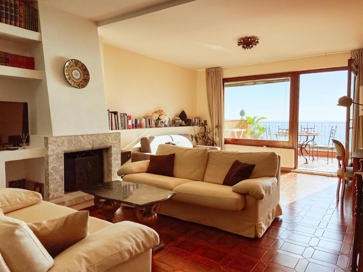 Casa Carla Apartment Таормина Екстериор снимка