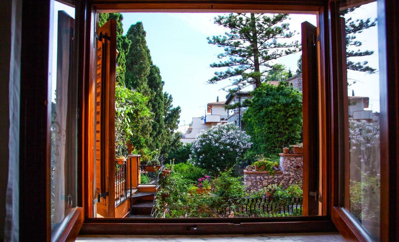 Casa Carla Apartment Таормина Екстериор снимка